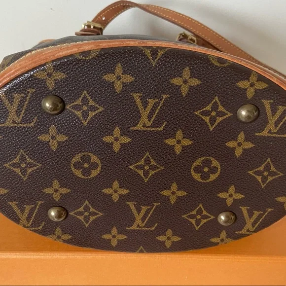 βοΈSOLD βοΈ Louis Vuitton Petit (PM) Bucket Bag - Picture 13 of 14